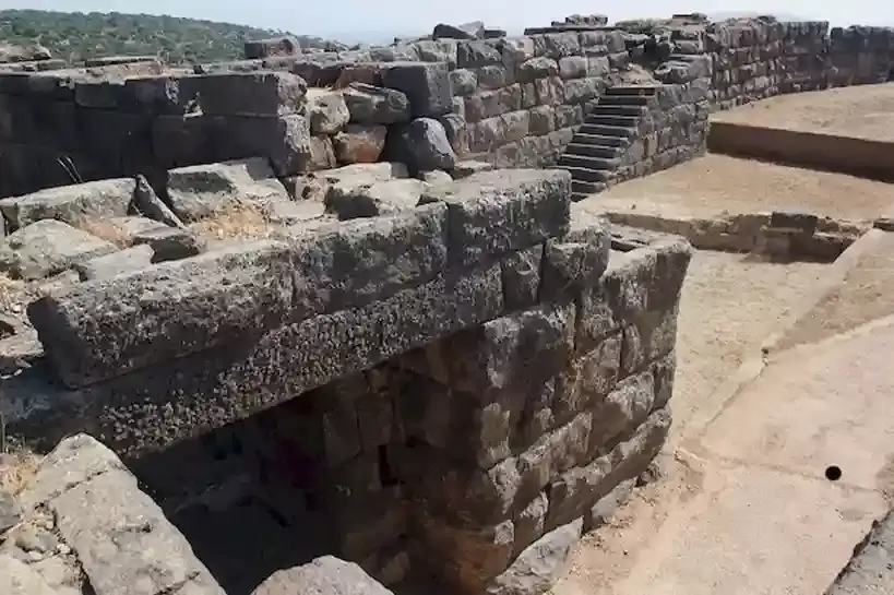 Inside the Mycenean Castle 